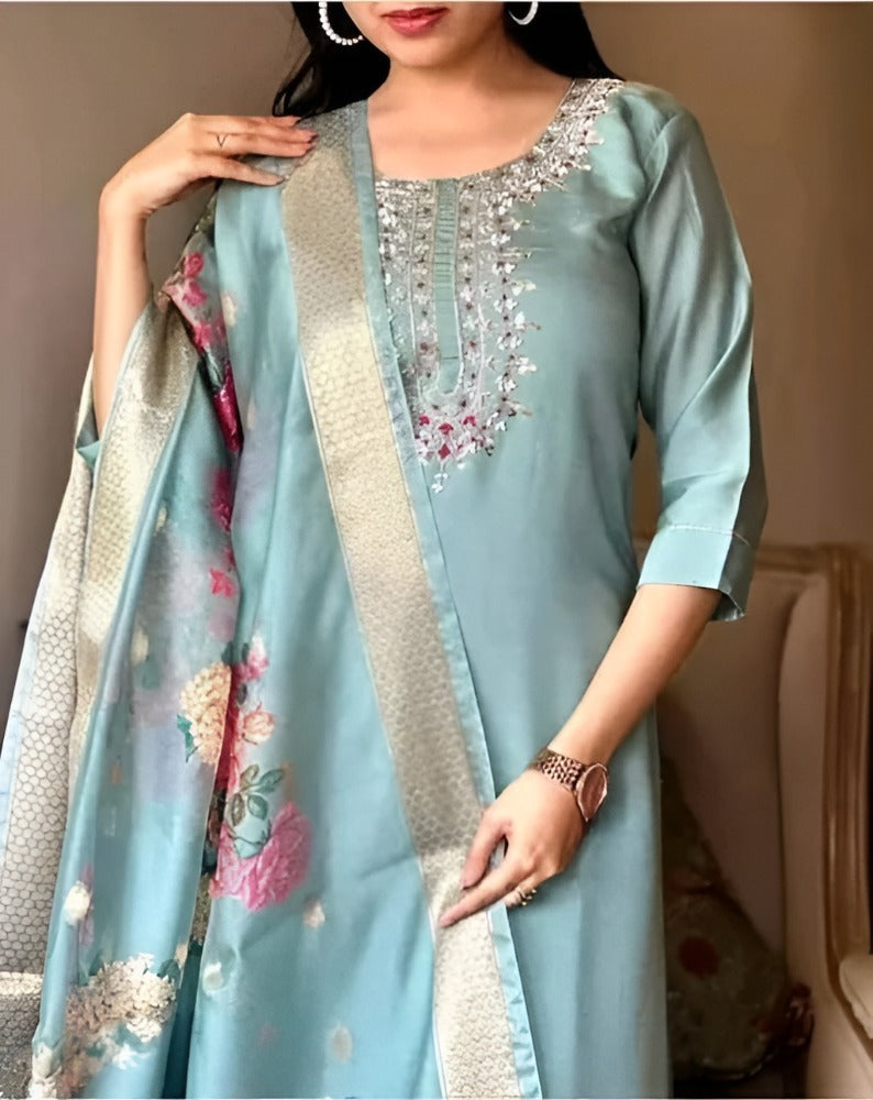 Women Olive Kurta, Pant and Dupatta Set